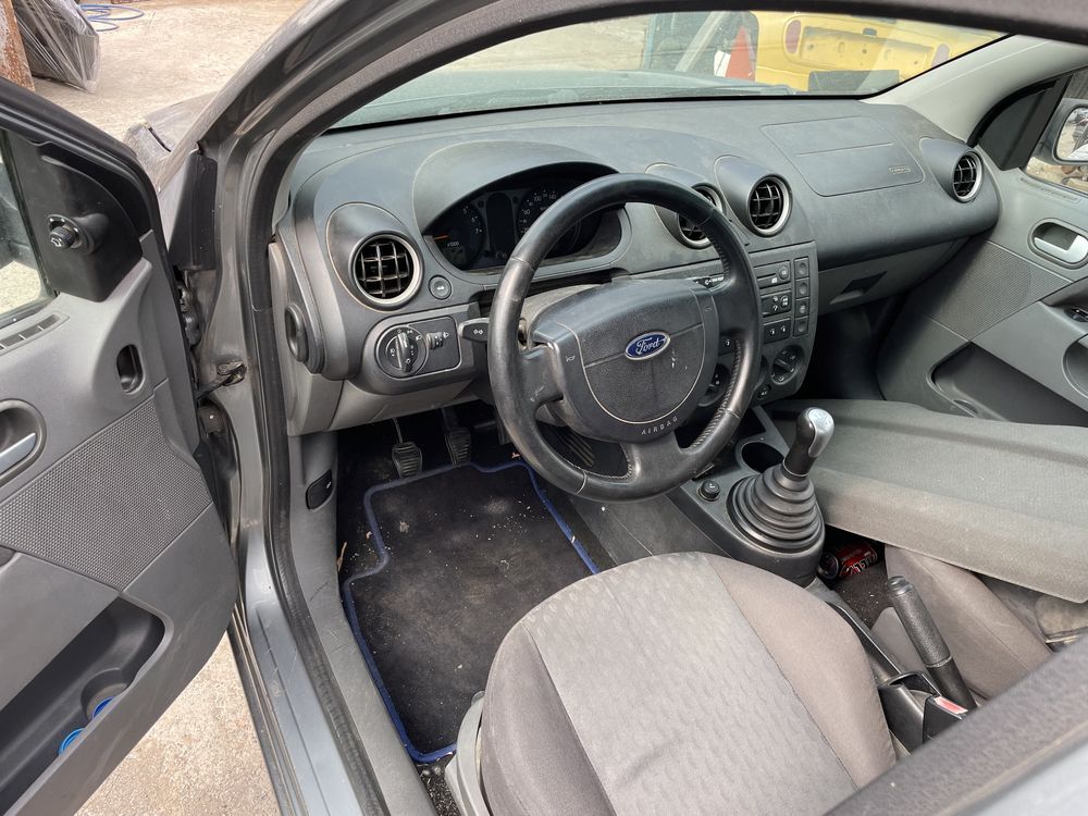 Ford Fiesta 1.6i 100кс 2005г На Части