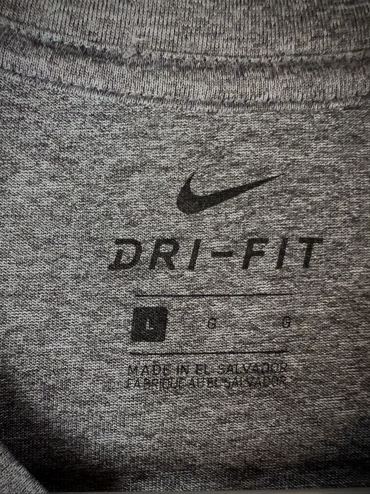 Спортна Nike тениска