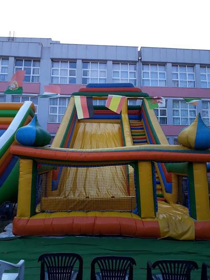 Надуваем батут Надуваем замък