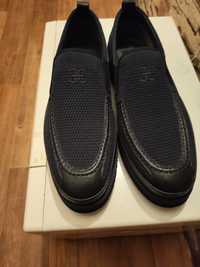 Продам туфли мужские лето 45 размер