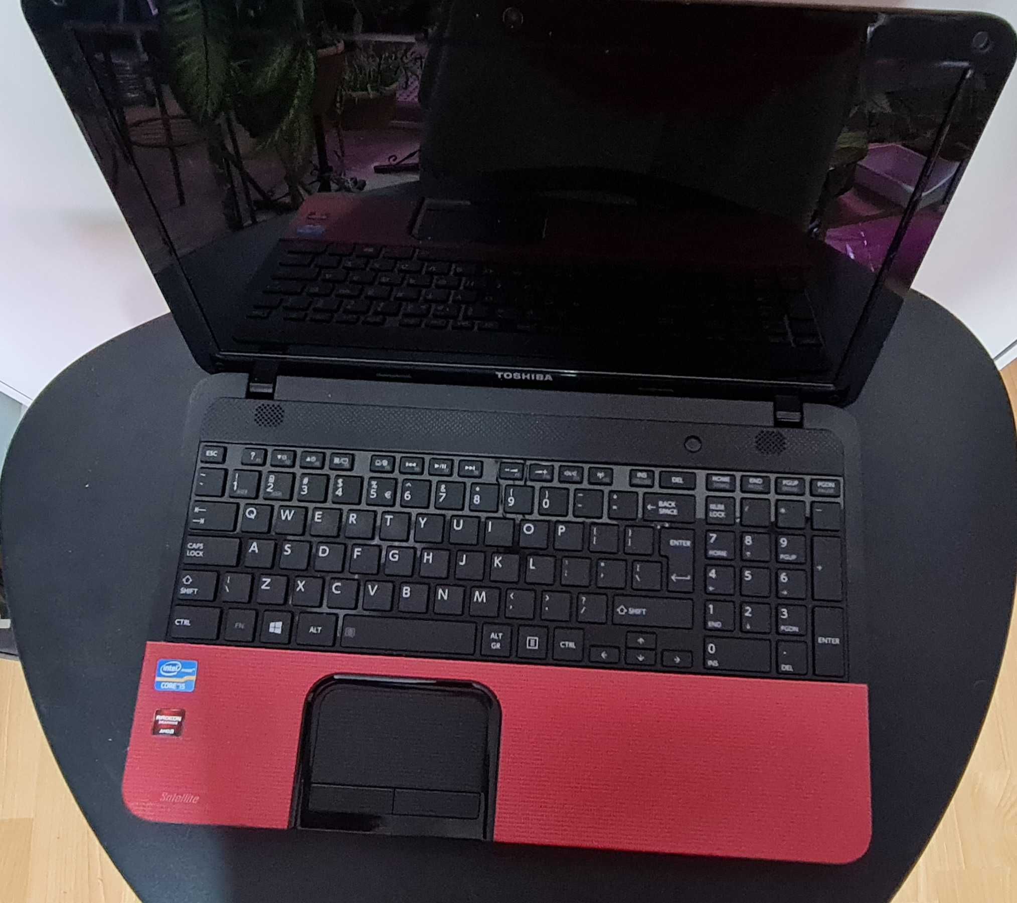 Laptop Toshiba 15.6" SatelliteC855-1W Rosu cu SSD, perfect funcțional.