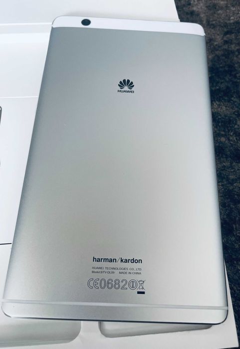 Tableta alba Huawei MediaPad M3