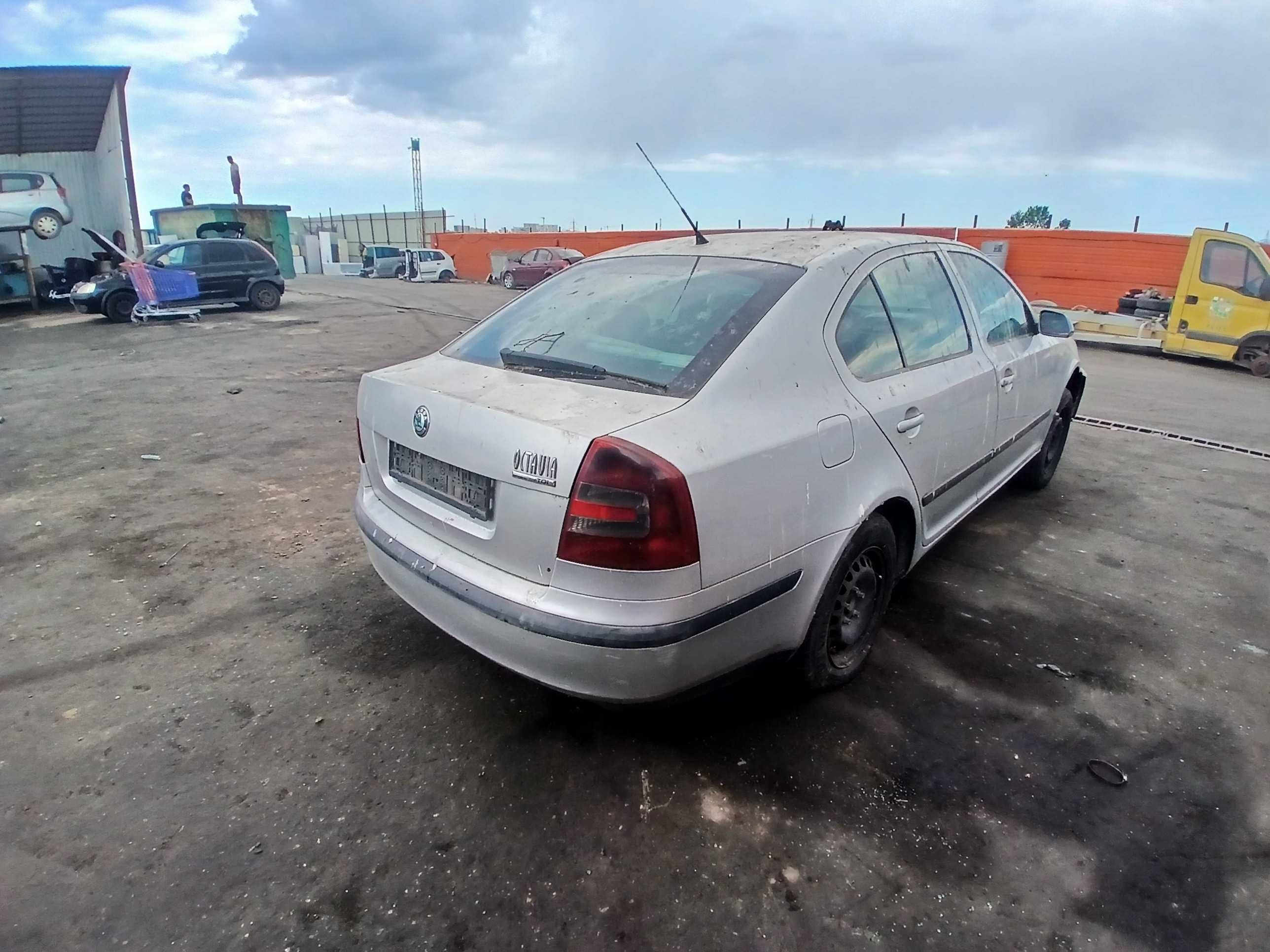Dezmembram Skoda octavia 2