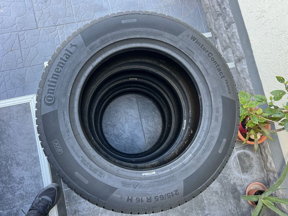 Vand set de anvelope iarna 215/66/R16 Continental SUV ca NOI