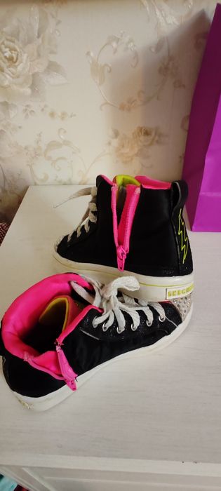 Ghete SKECHERS 32  superbe + ghete Frozen cadou 31