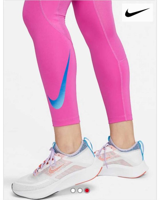 Стягащ и оформящ Клин Nike подходящ за дами размер M/S
