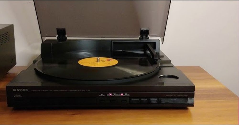 Kenwood P-83 direct drive full automatic  turntable