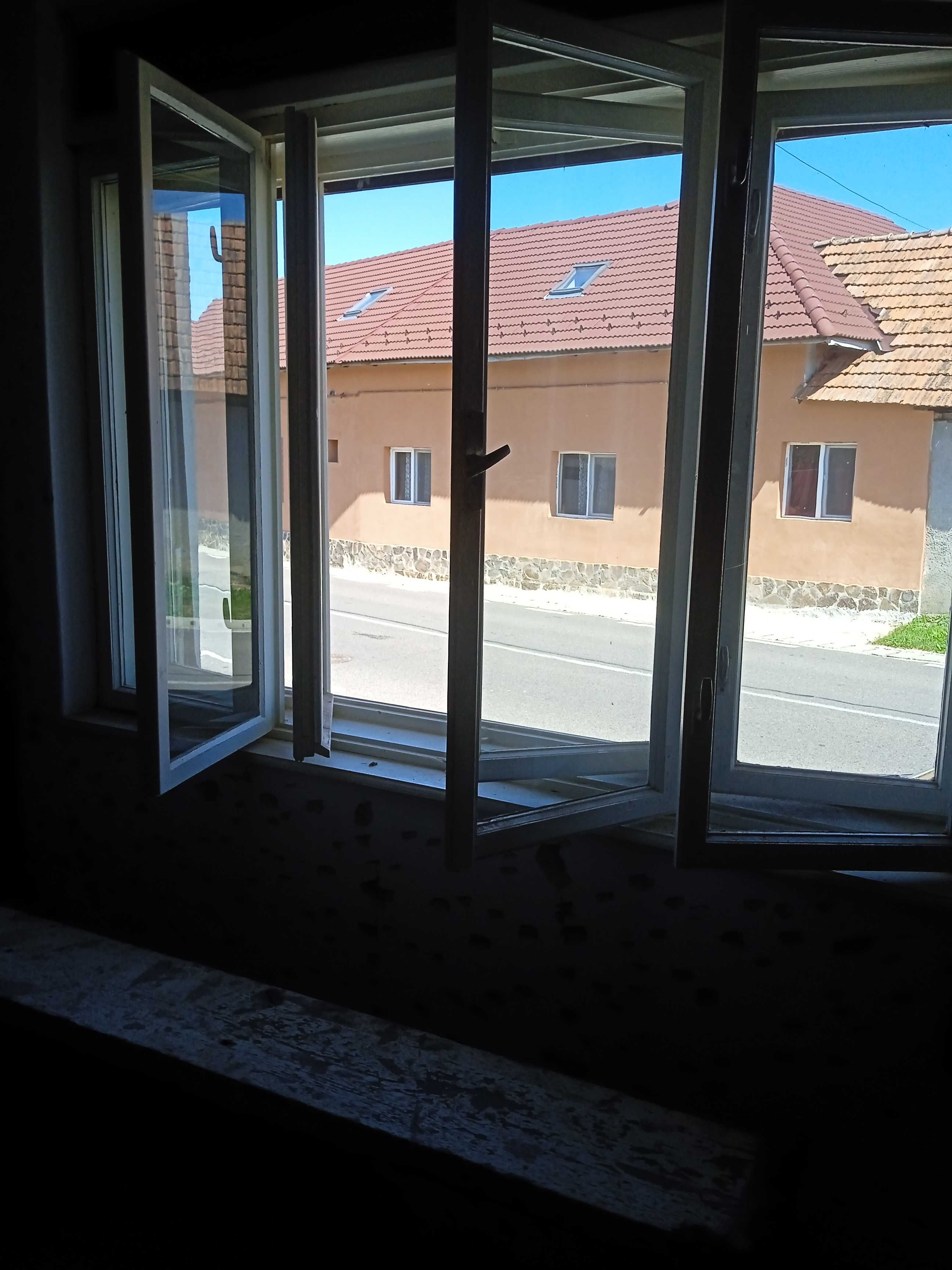 Fereastră 4 canate și Ușa lemn masiv