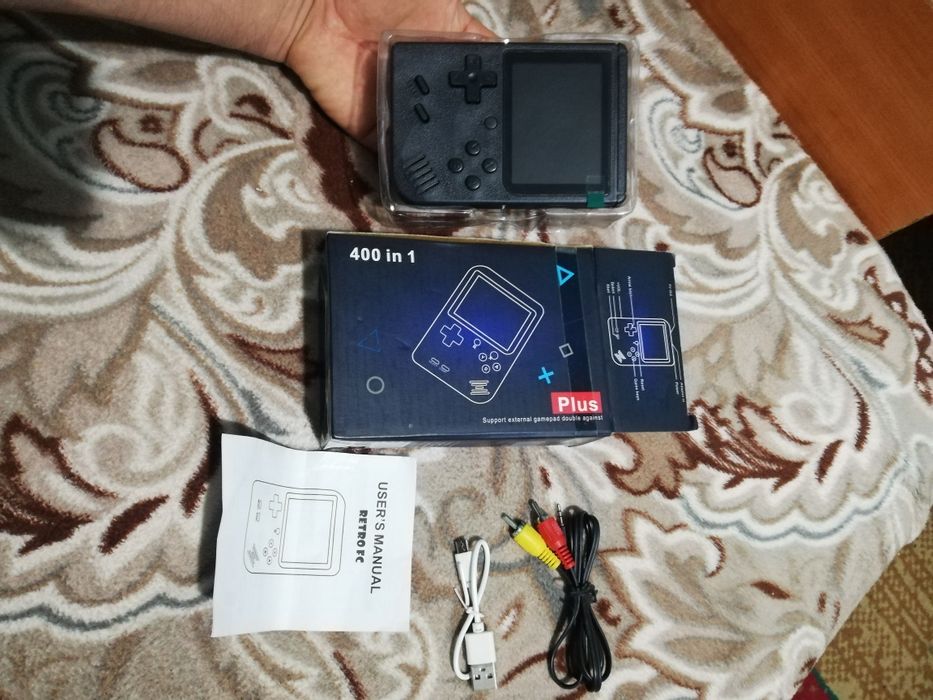 Consola retro cu jocuri
