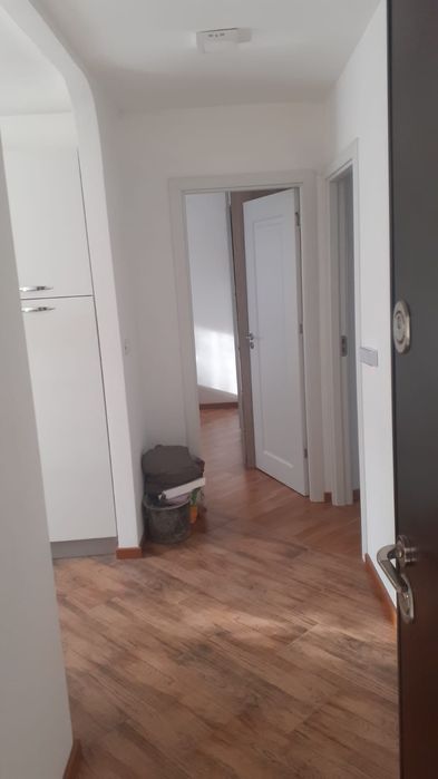 Apartamente de închiriat