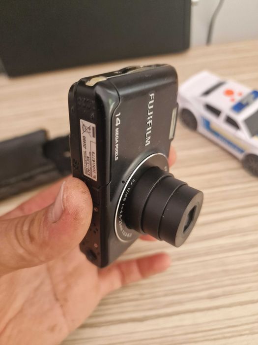 Aparat foto Fujifilm jx490 14mpx cu card si acumulator Stare perfecta