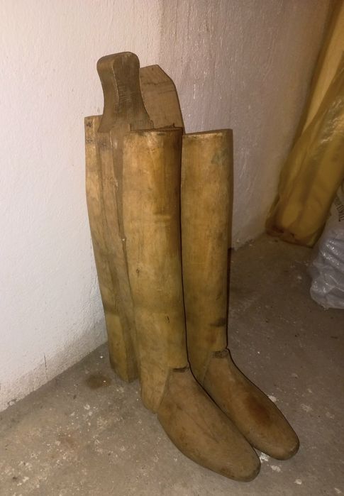 DOAR AZI Calapod, șan pt. cizme 42, lungi de călărie, militare, etc