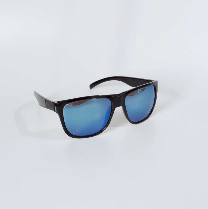 Продам солнцезащитные очки крутые