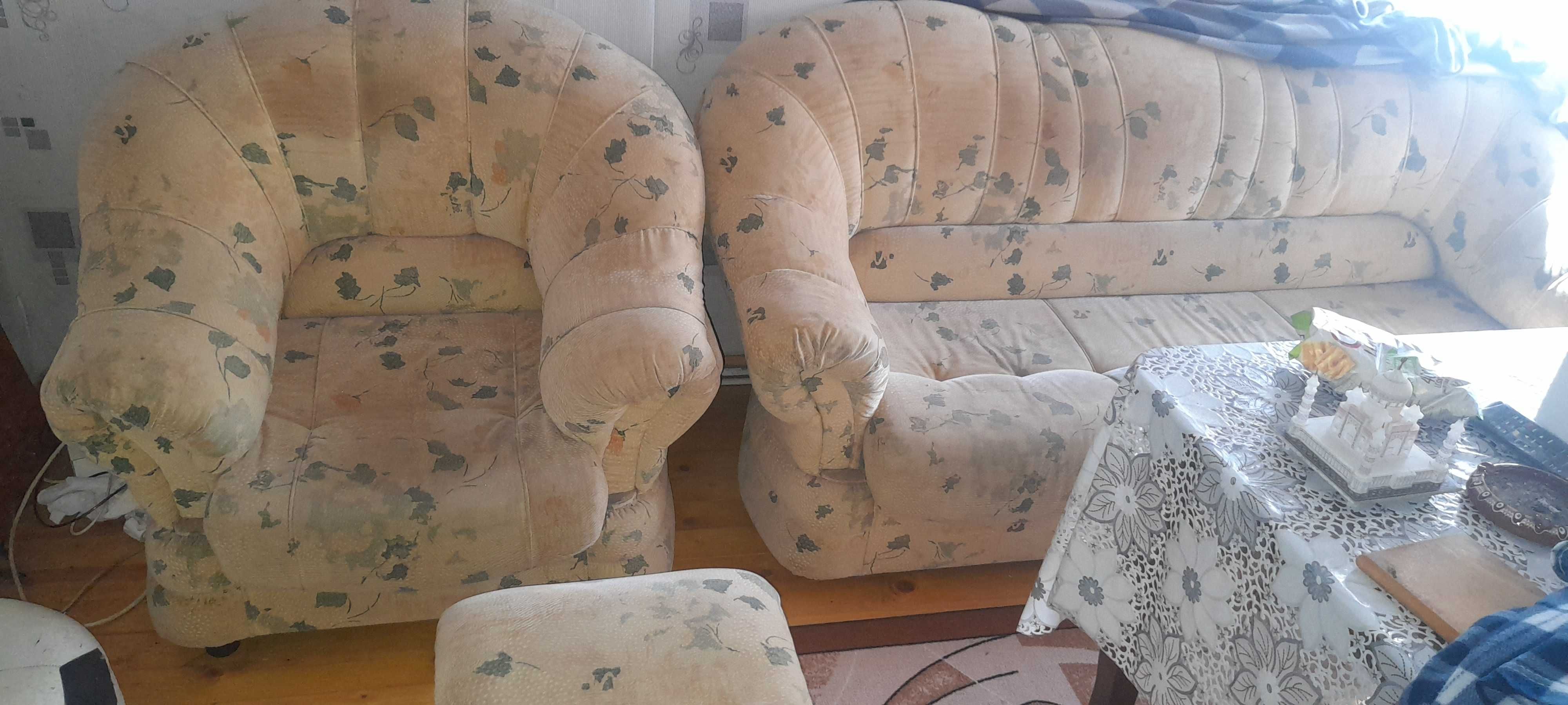 Продавам    диван