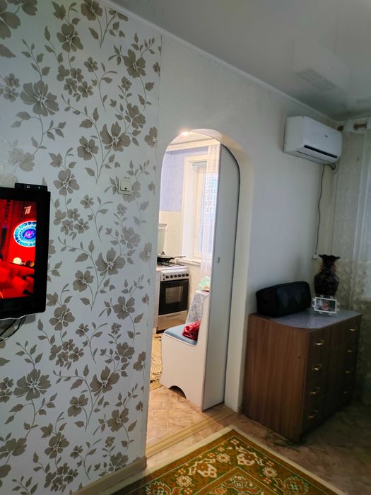 Продам 2-х ком. квартиру на 4 этаже, адрес 6-48, за ТЦ Сибирь