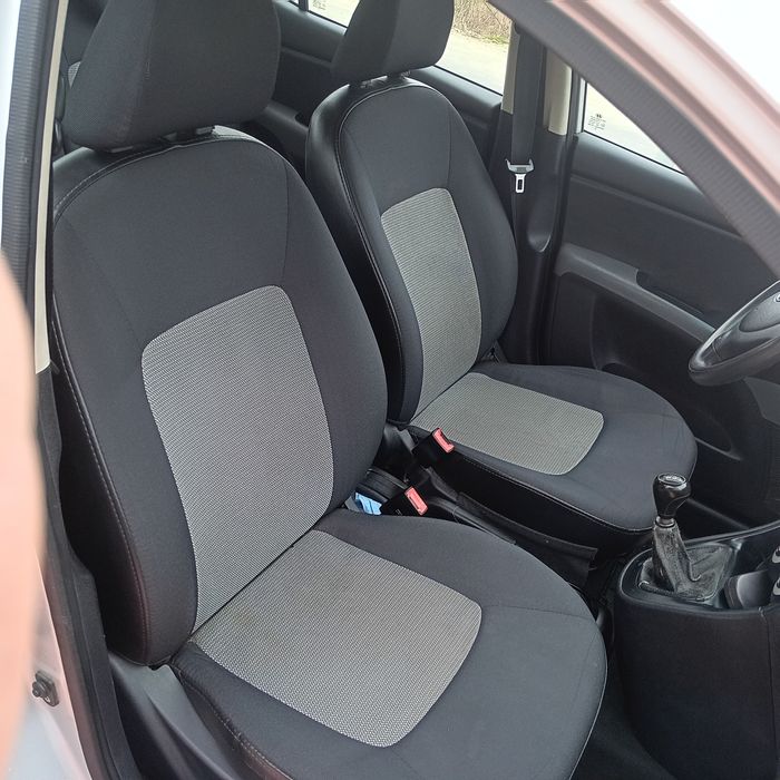 Vând hyundai i10 2010