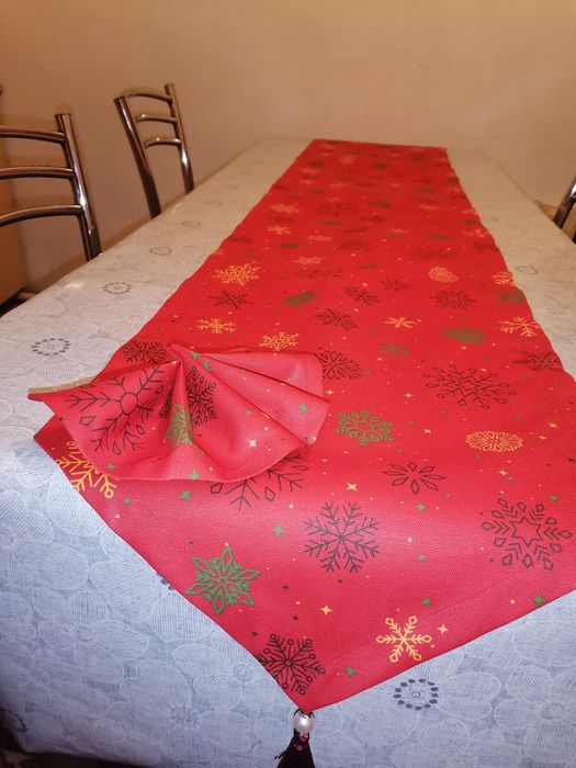 Раннер новогодний