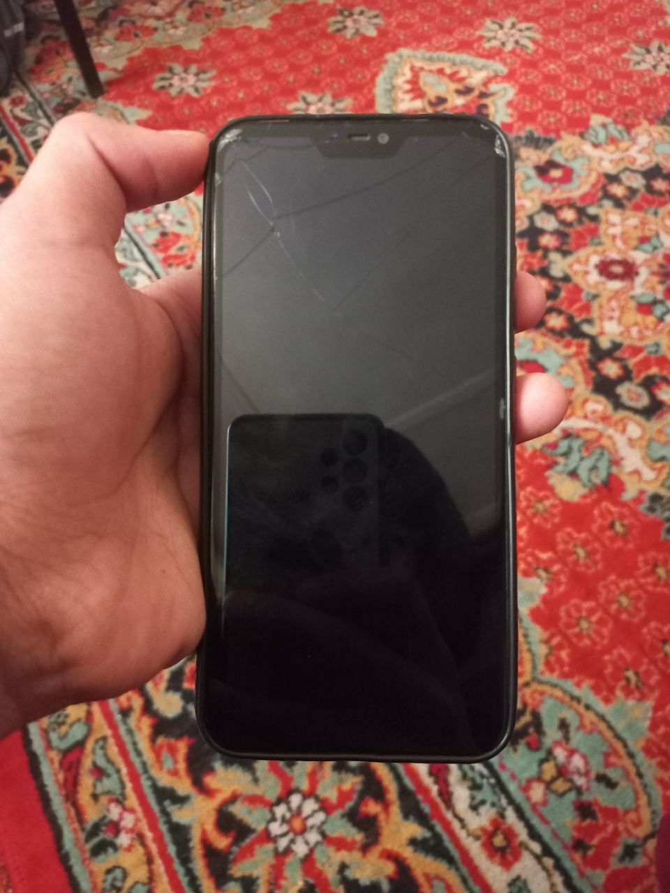 Redmi 6pro rangi kok hotira 4/64 batareyka 4000 kafolat 10kun holati ?