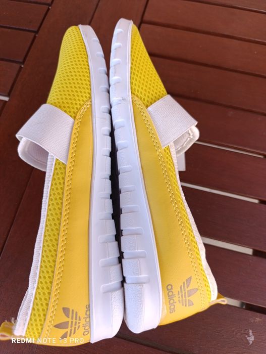 Balerini , tenisi Adidas noi