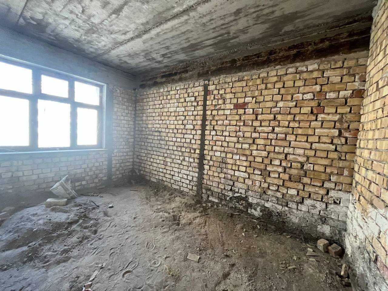 Продается 1 комнатная квартира коробка массив Строители Курувчилар