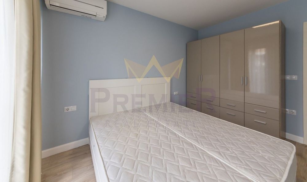 Продава се Тристаен апартамент в Варна, Бриз - 100 кв.м за 2400 €/кв.м - Снимка #3