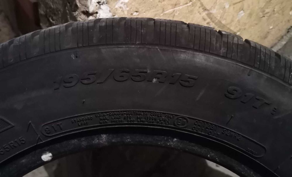 Продавам 2 броя зимни гуми 195.65.15 дот 2019