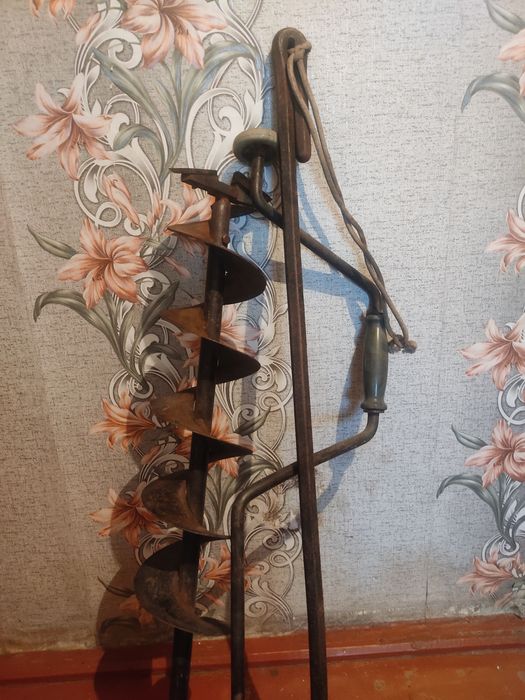 Продам ледобур,состояние б/у