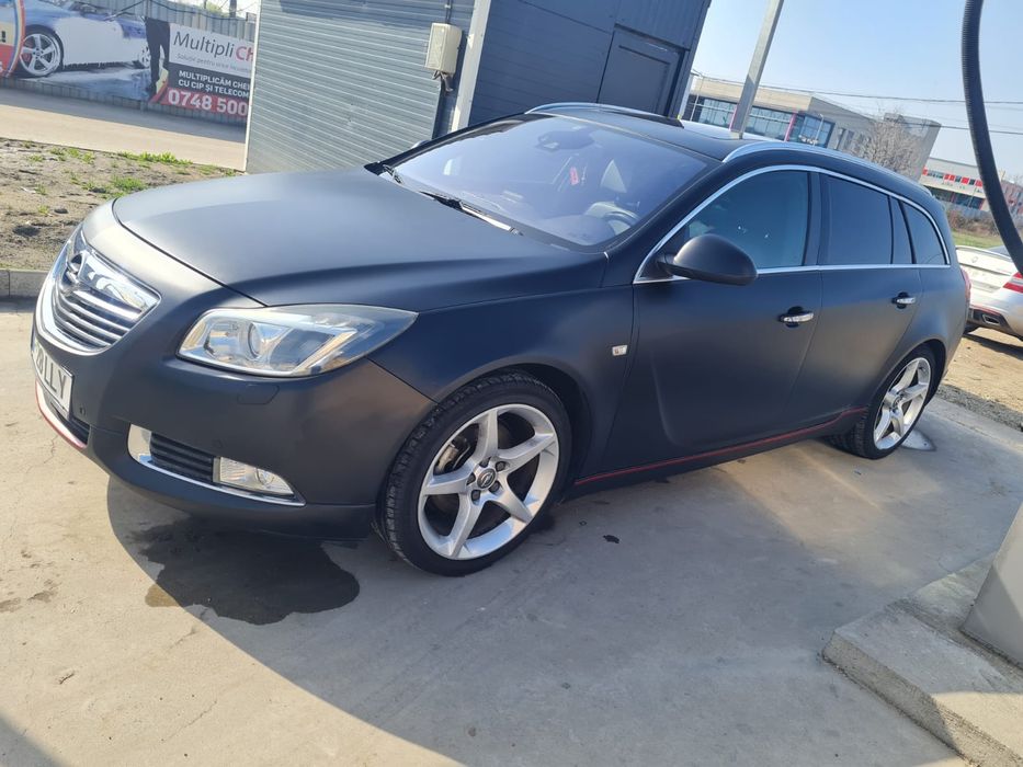 Vând Opel Insignia 2012 2.0 diesel Biturbo Automat Full Options
