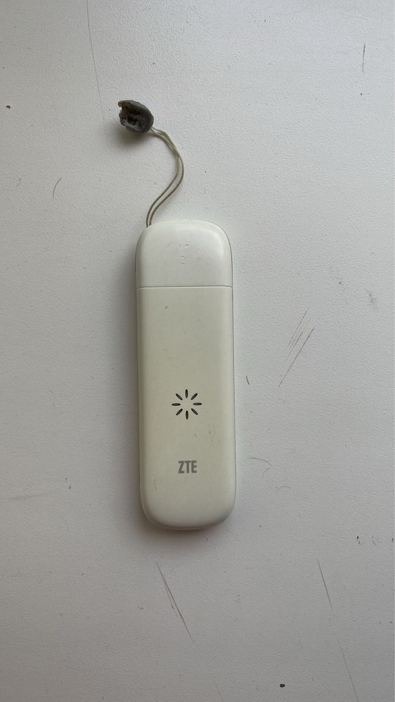 Раблокированный модем-флешка ZTE 4G