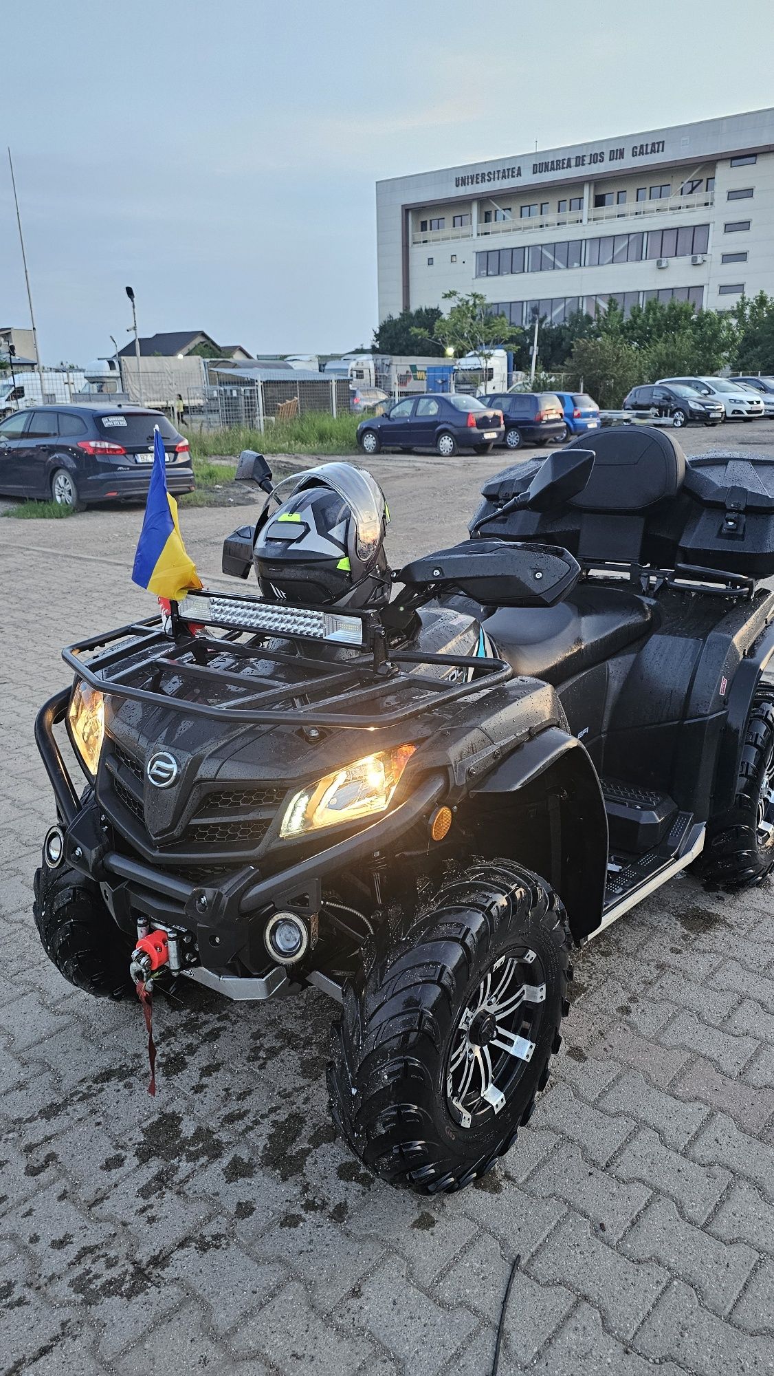 Vînd  CF moto 450 L