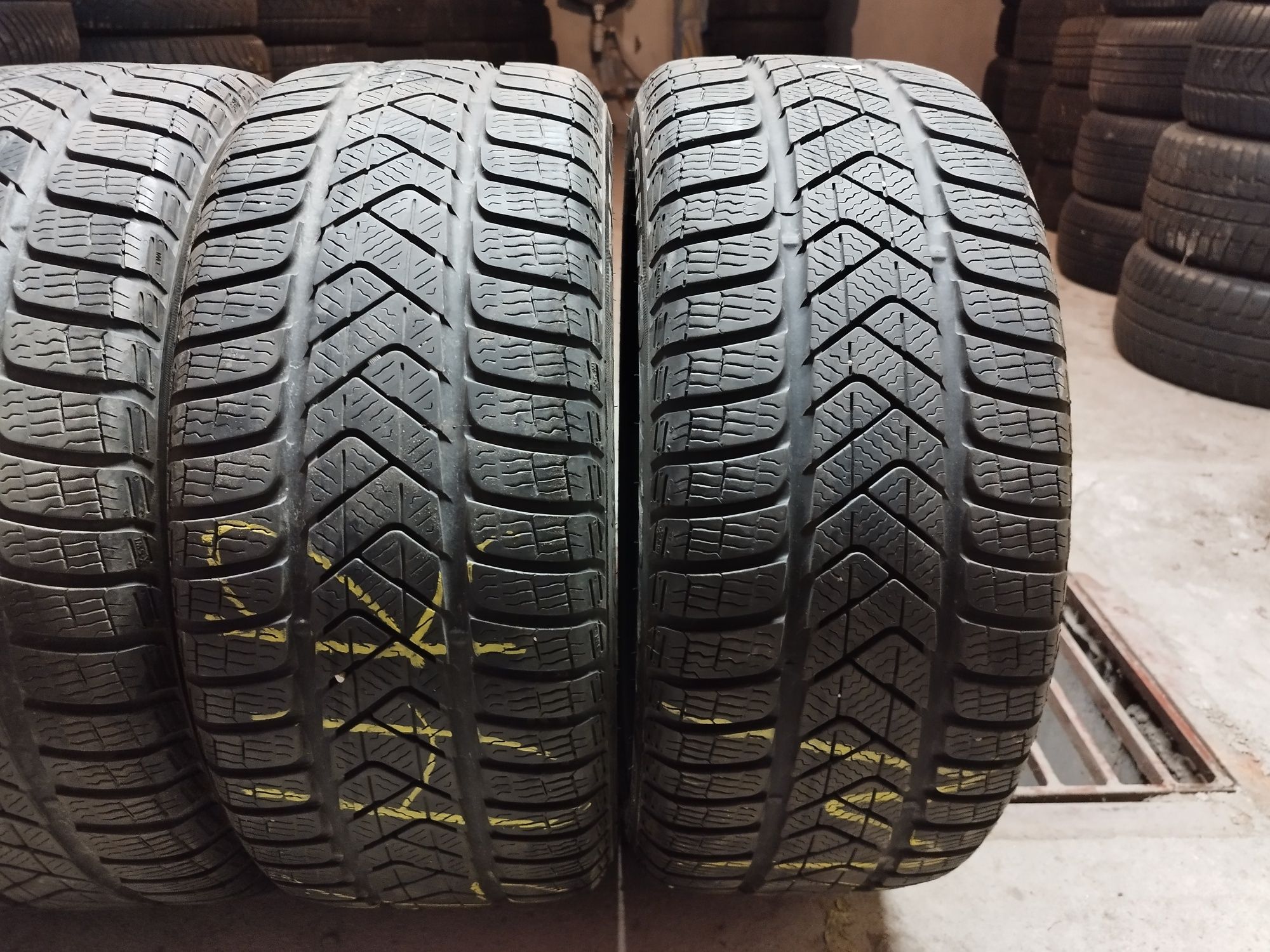 Pirelli 215/45/16