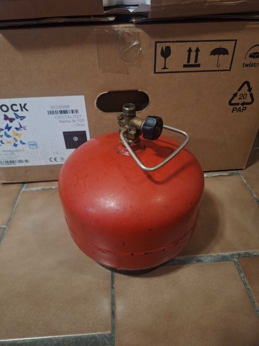 Туристическа газова бутилка