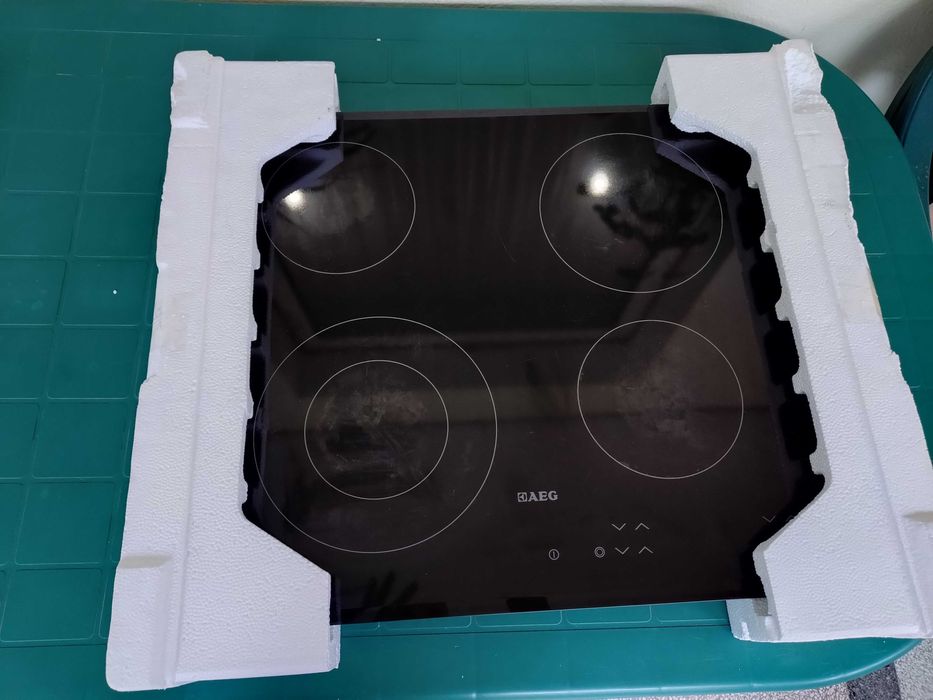 Керамичен плот за вграждане AEG HK624010FB