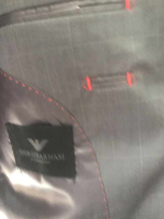 Costum. Haine. Armani