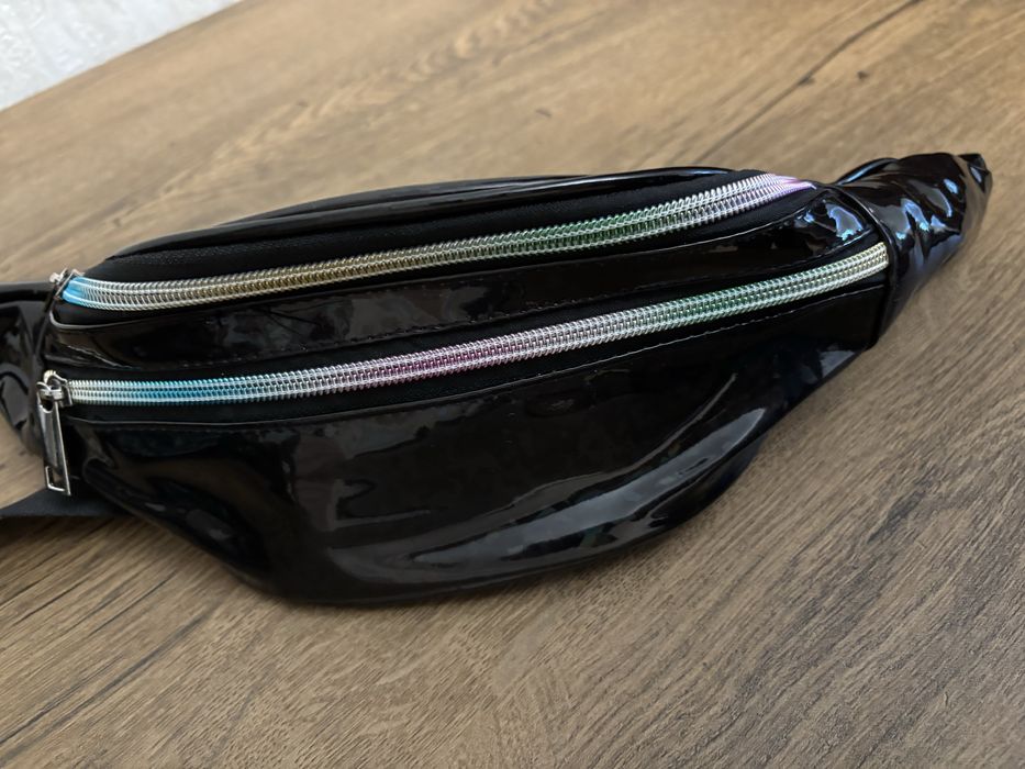 Дамска лачена чанта