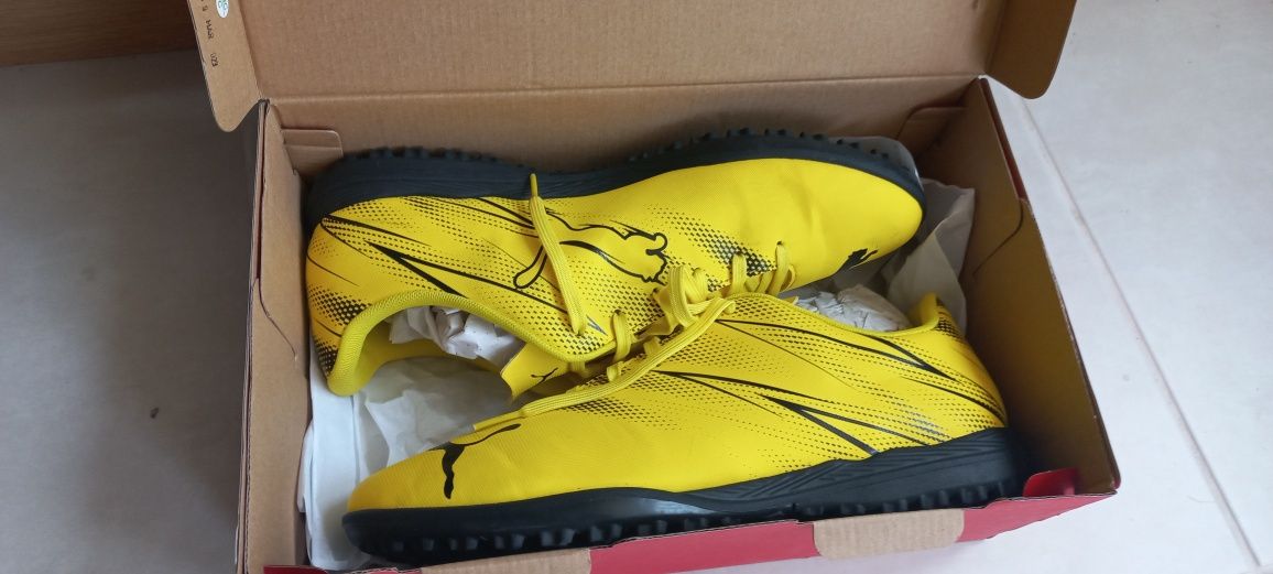Футнолни стоножки Puma Attacanto TT
