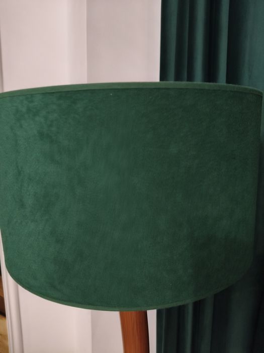 Lampadar 157 cm  din catifea verde .
