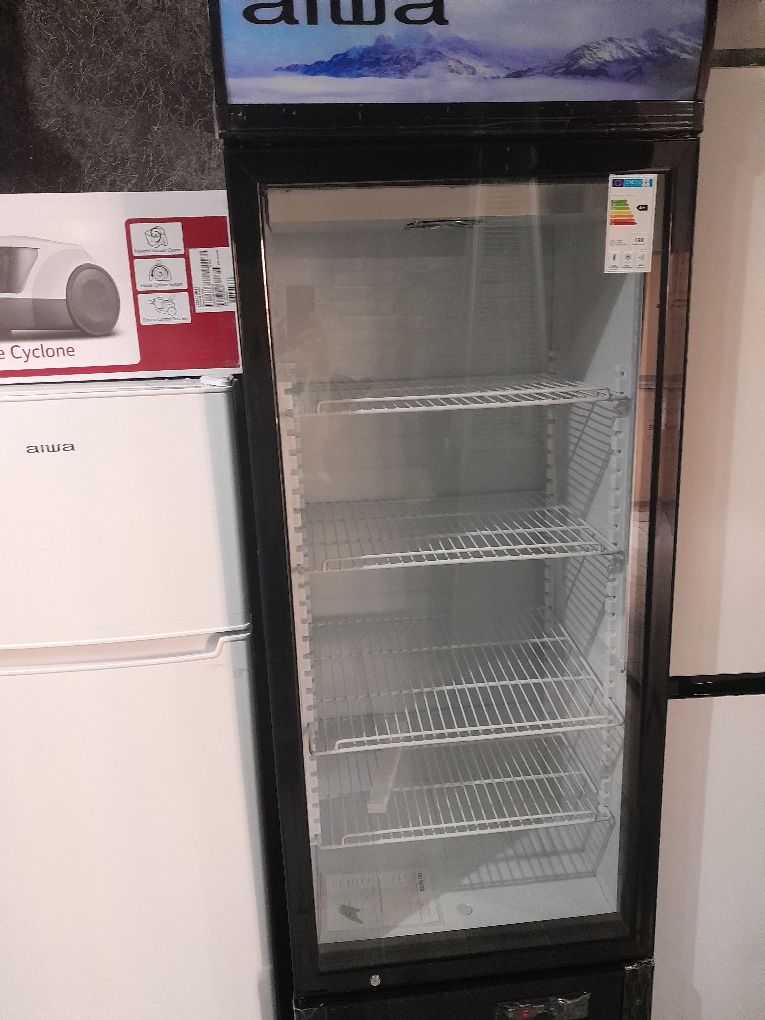 Витриный  холодильник  Aiwa 450 литров