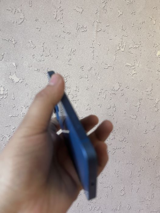 Iphone 13 в отличном состояние