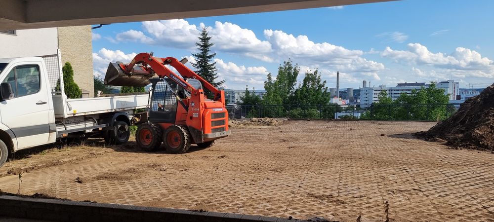 Inchirieri Mini excavator Bobcat miniexcavator miniîncarcător  bob cat