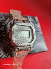 Casio G-Shock 200 m. GM-5600SCM-1ER