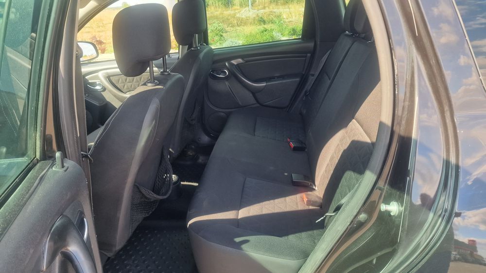 Dacia Duster 1.5 dci Euro 6   4 x 4  varianta full