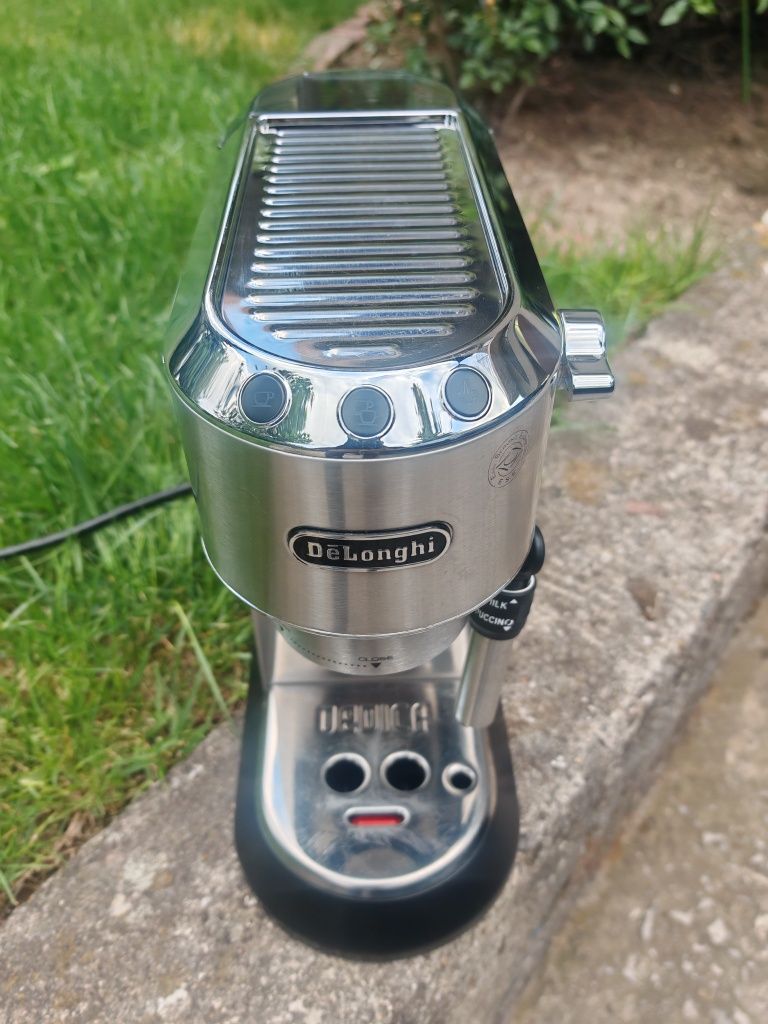 DeLonghi Dedica EC685