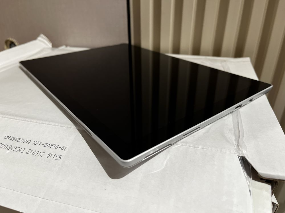 Планшет Microsoft Surface Pro 5 с процессором i7 16gb 512 ssd