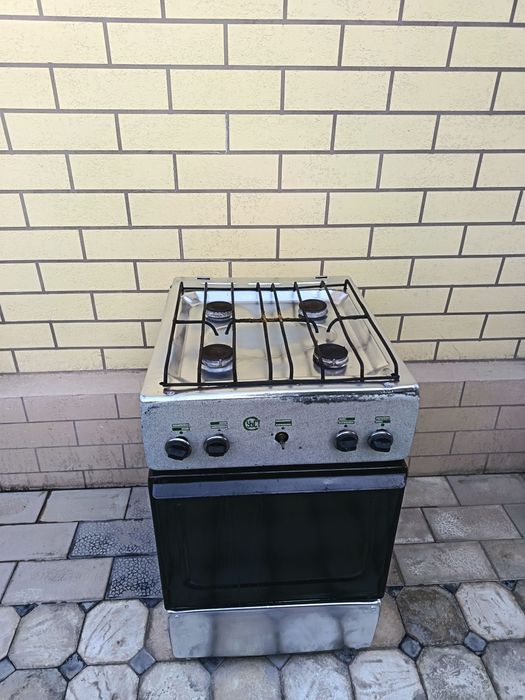 Gaz plita xolati yaxshi ishlidi 400 min so'm