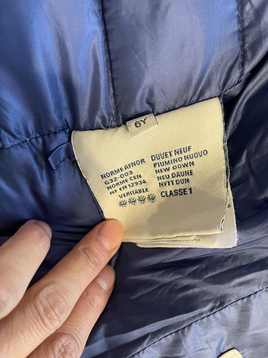 Geaca Moncler, marimea 6 ani