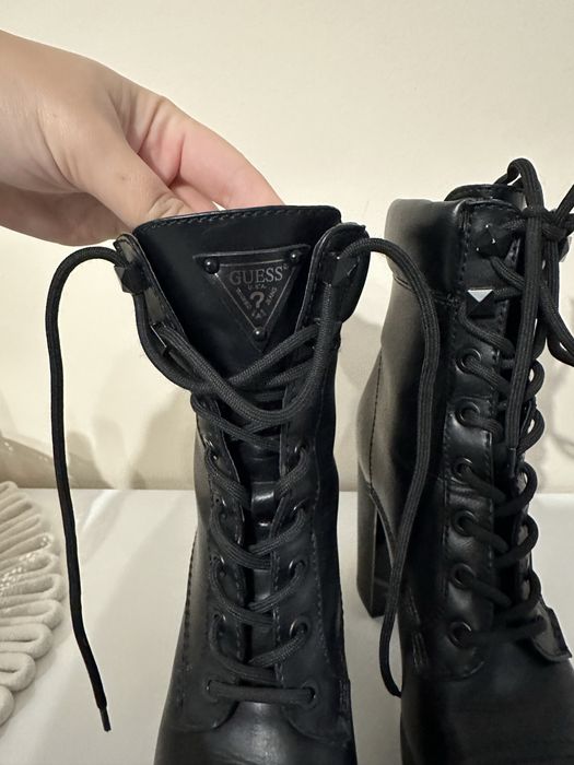 Черни кожени боти guess на ток