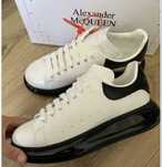 Adidasi Alexander Mcqueen albi negri