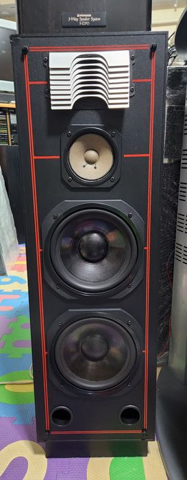 Boxe Bass Reflex Universum 300 watts