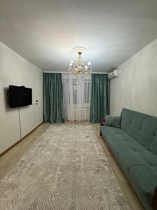 Продам квартиру  в центре мкр 5